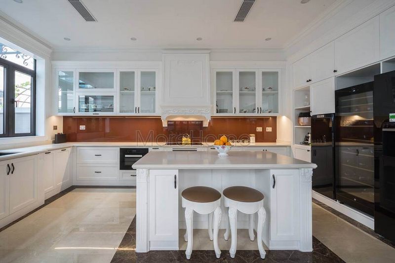 #20 Hình ảnh tủ bếp màu trắng độc đáo cho thiết kế nhà chung cư 2022-2025